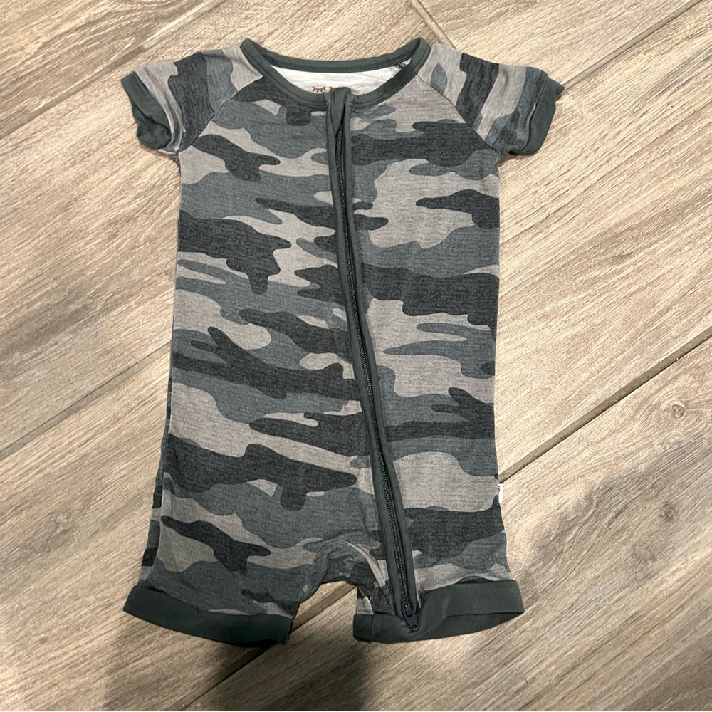 Little Sleepies Camou Shorty Zippy